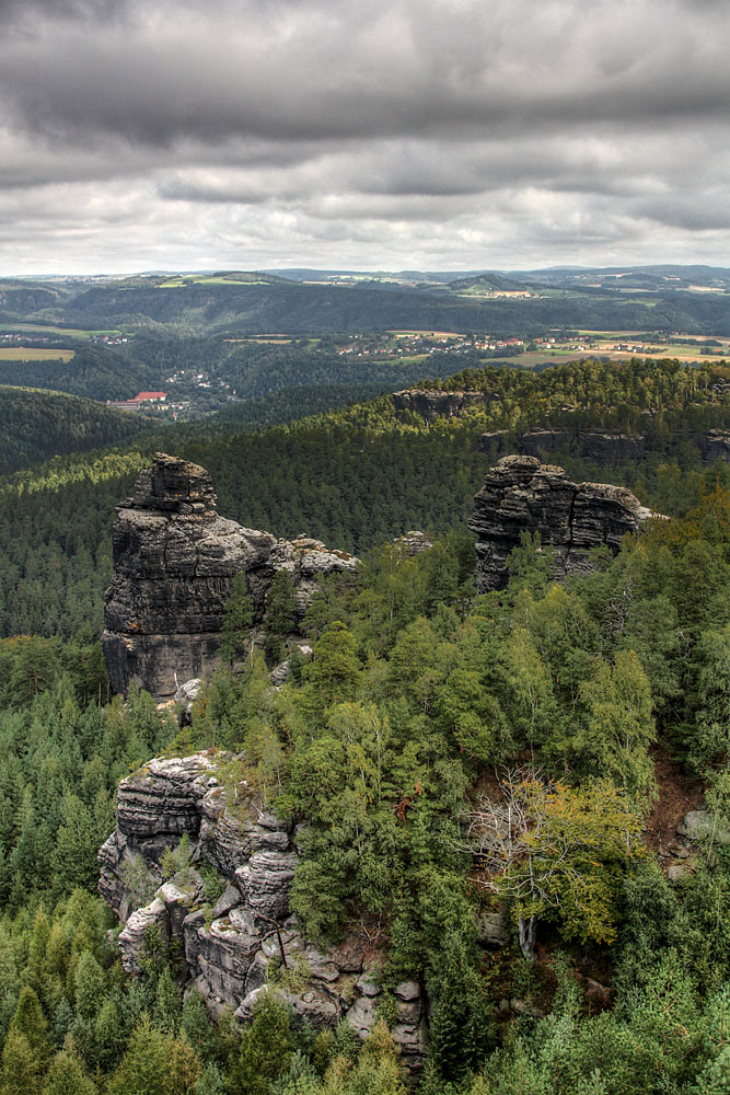 Schroffe Felsen - HDR