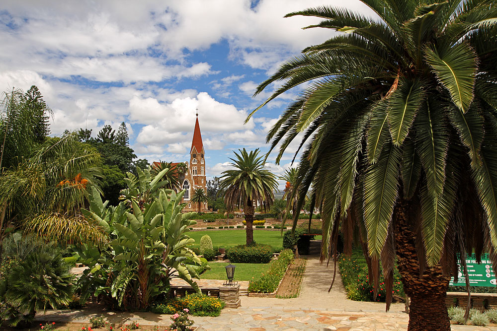 Parlamentsgrten Windhoek mit Christuskirche